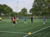 Training eerste selectie S.K.N.W.K. van donderdag 1 mei 2025 (31/80)